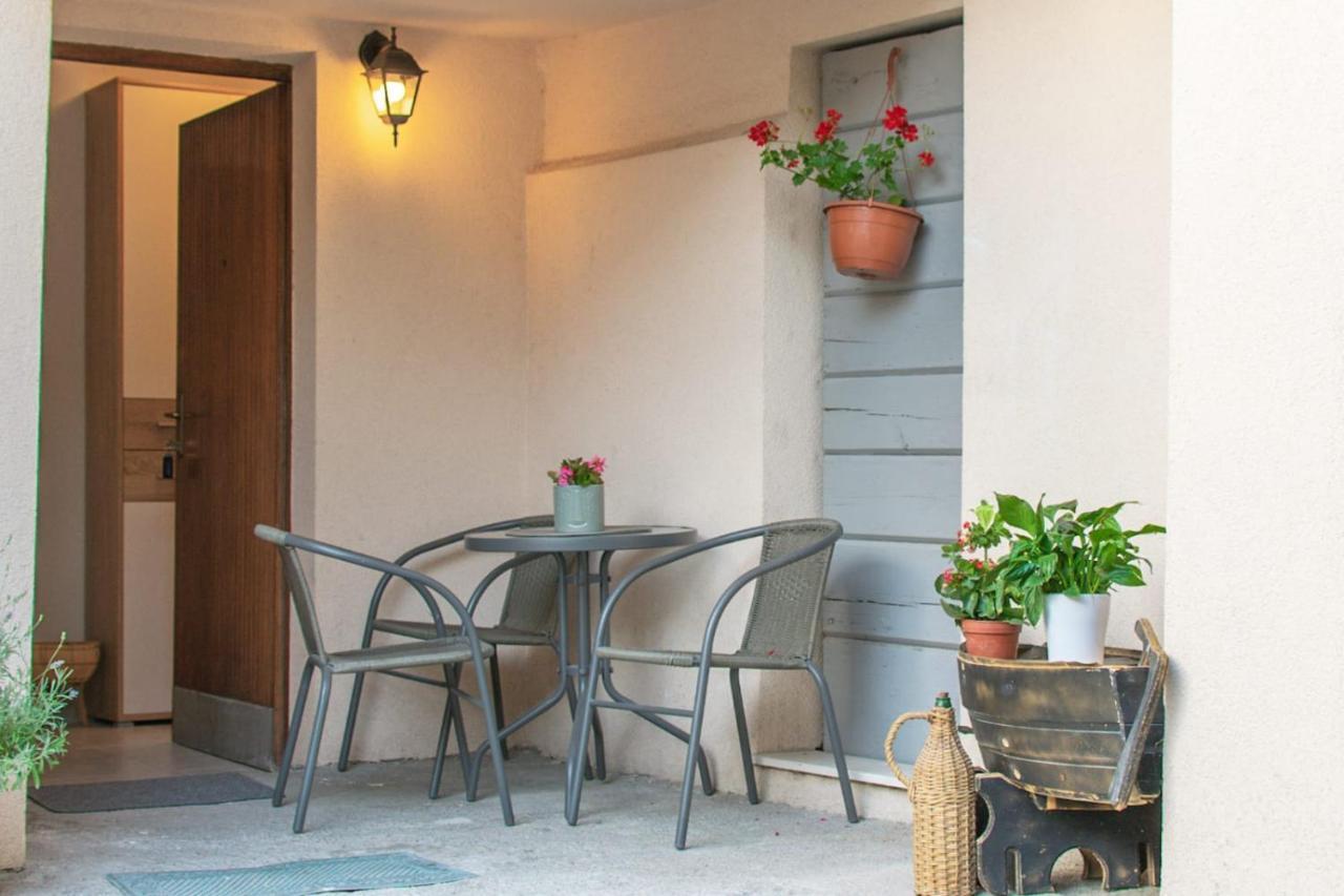 Apartman Karmen Apartment Kastela Bagian luar foto